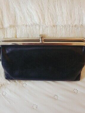 HOBO Lauren Convertible Clutch Wallet Black Polished Vintage Leather Kiss Lock